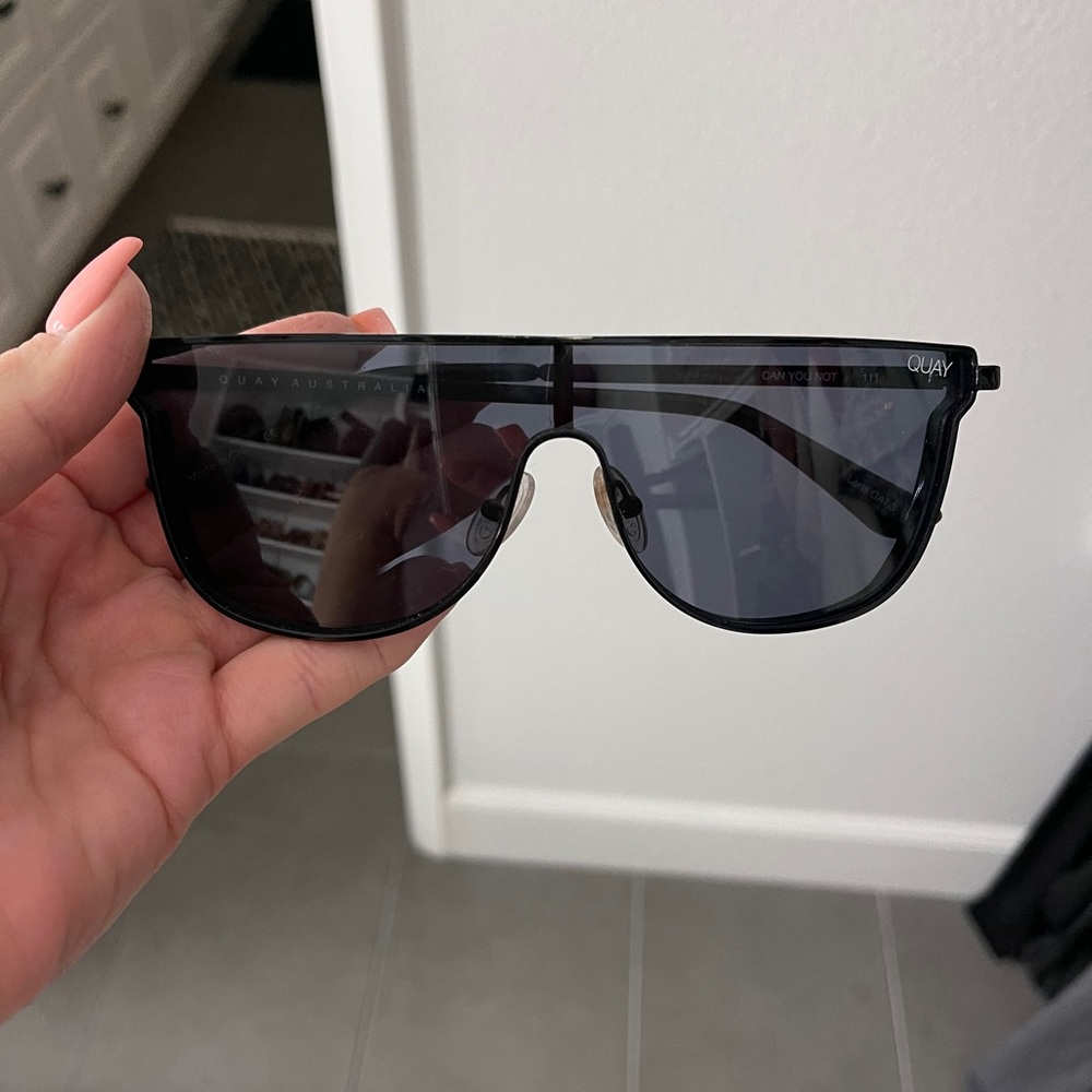 Quay blackout shades